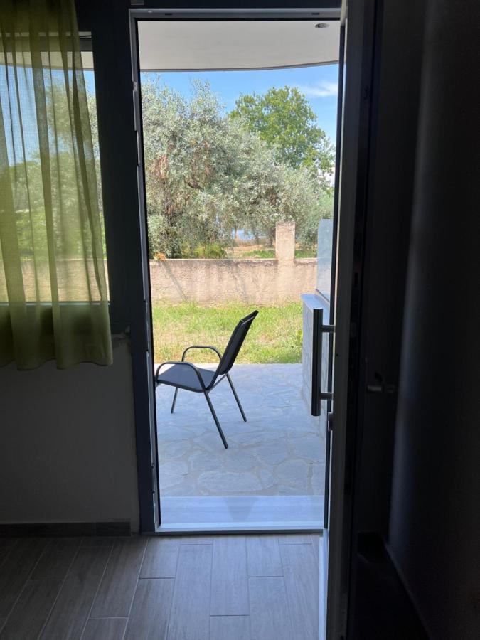 Bivas Apartments Liménas Eksteriør bilde