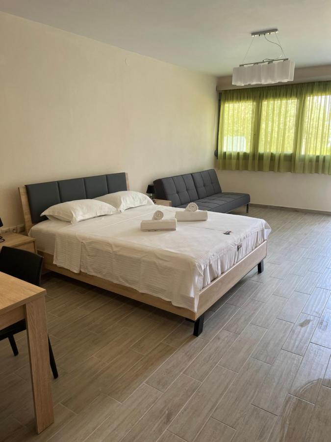 Bivas Apartments Liménas Eksteriør bilde