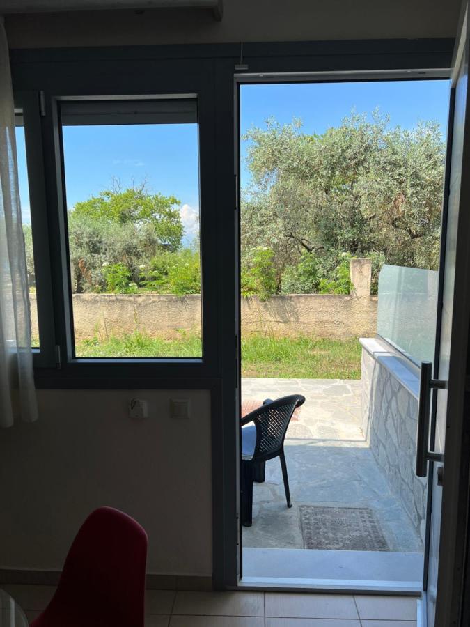 Bivas Apartments Liménas Eksteriør bilde