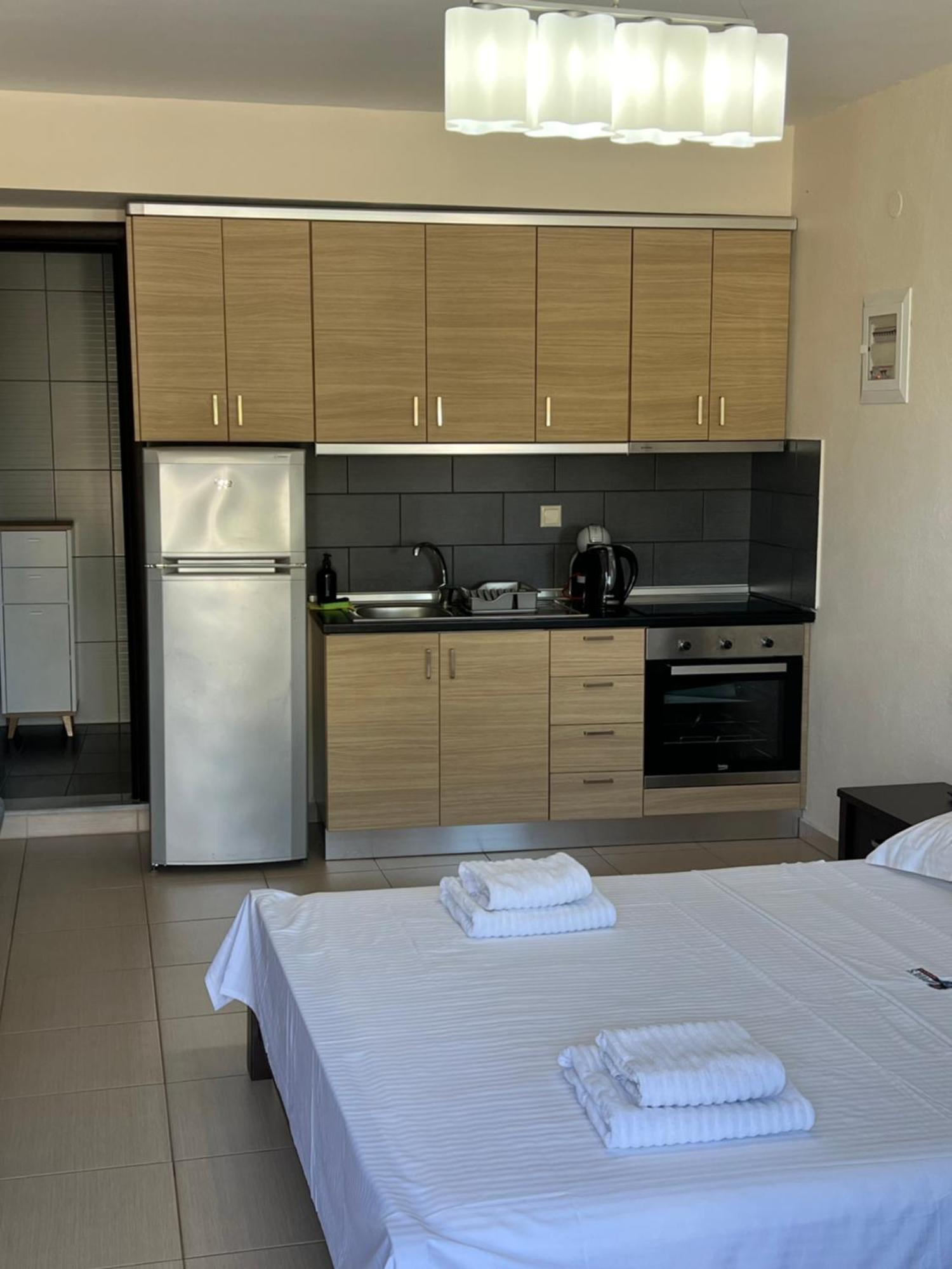 Bivas Apartments Liménas Eksteriør bilde