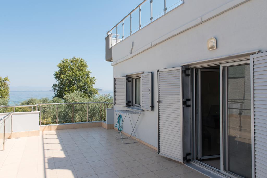 Bivas Apartments Liménas Eksteriør bilde